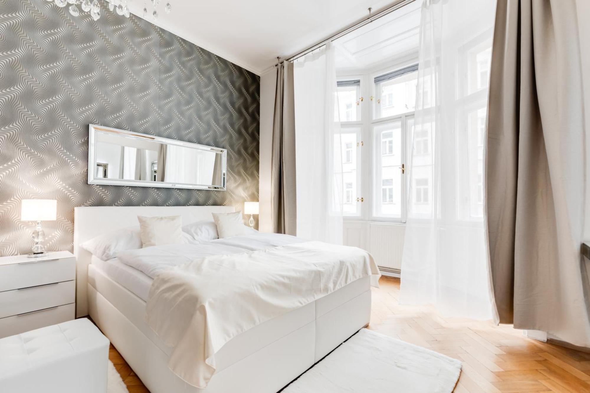 Luxury Riverside Apartments In The Center Of Prag Exteriör bild