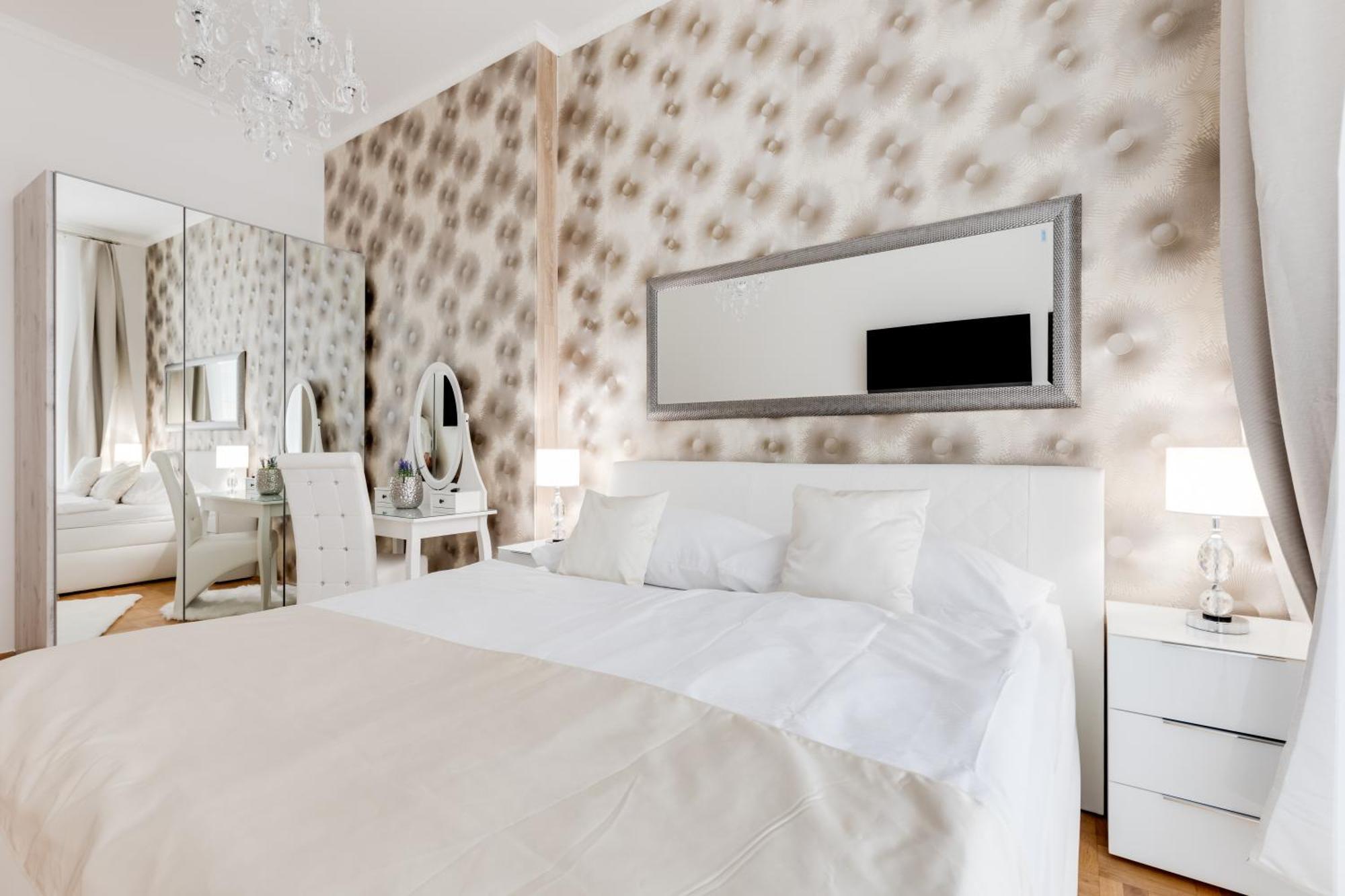 Luxury Riverside Apartments In The Center Of Prag Exteriör bild